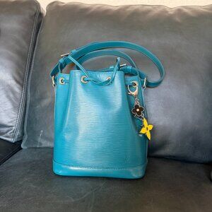 Louis Vuitton Noé BB Epi Leather Blue Shoulder Bag AUTHENTIC + BOX / RECEIPT SA